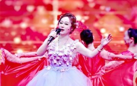 音乐人亓婕用草原风情传递歌者艺术人生